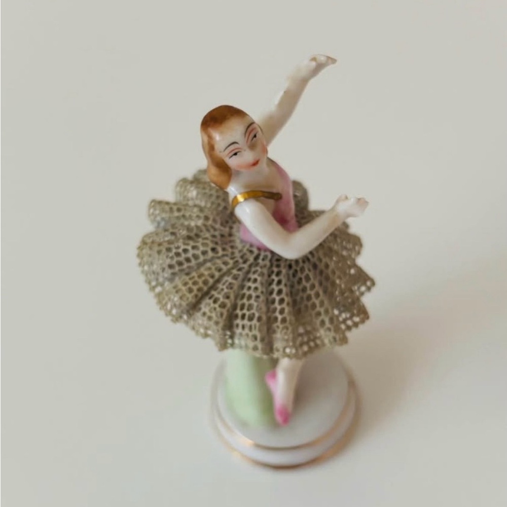 Vintage Occupied Japan porcelain ballerina figurine